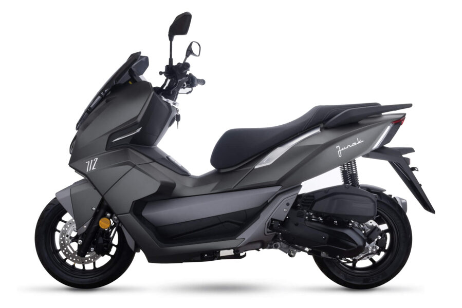 JUNAK 712
